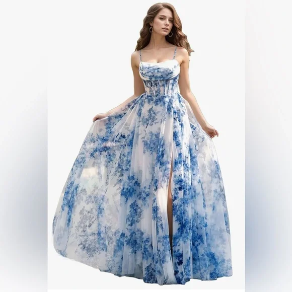Elegant Blue Floral Strapless Dress - Picture 2 of 7